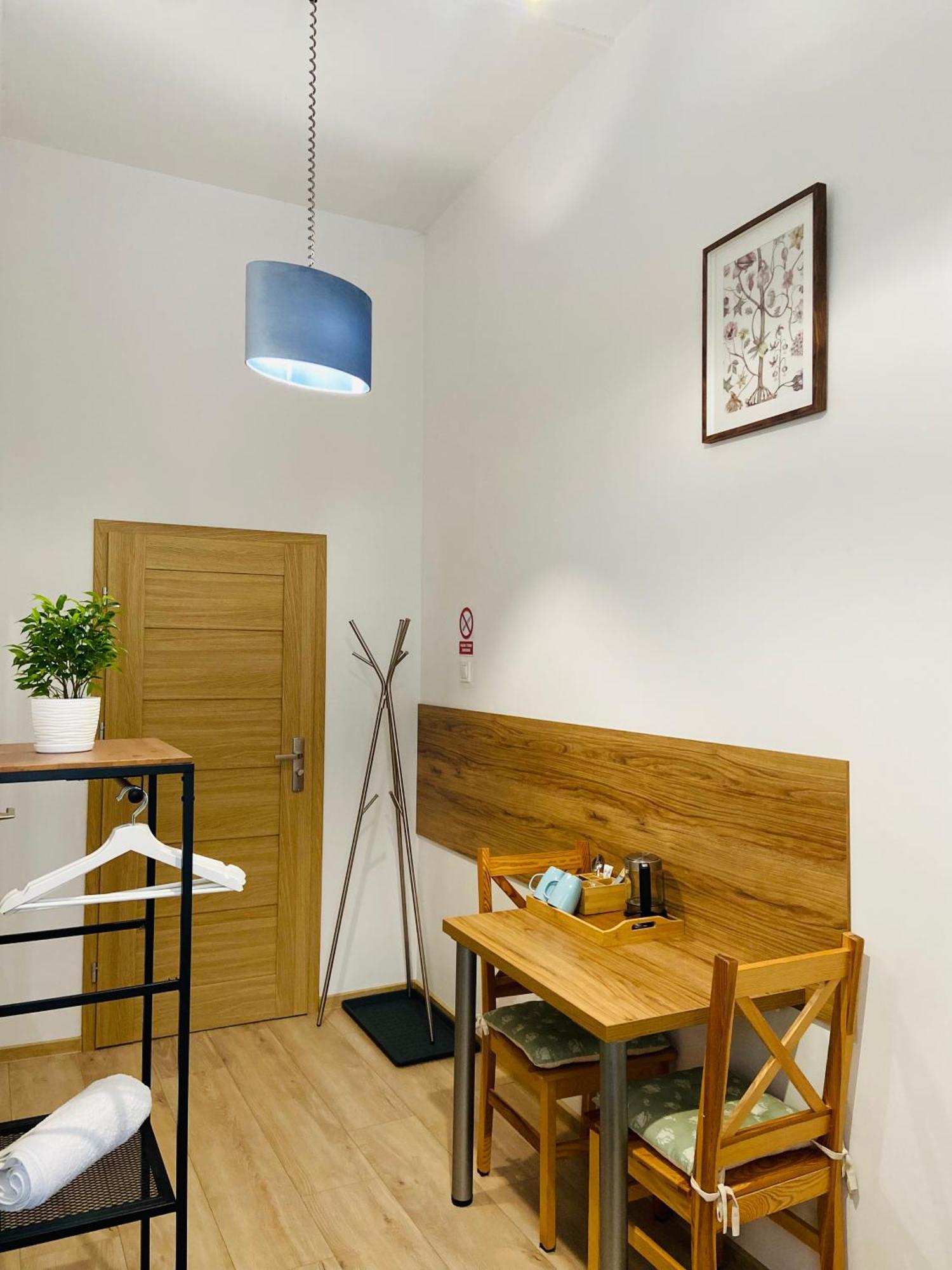 Double Room Private Bathroom