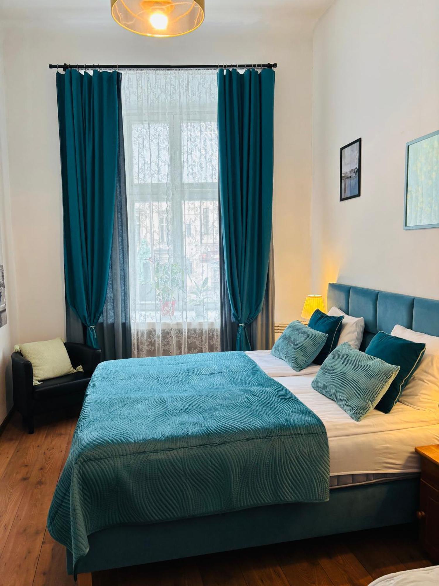 Triple Room City View