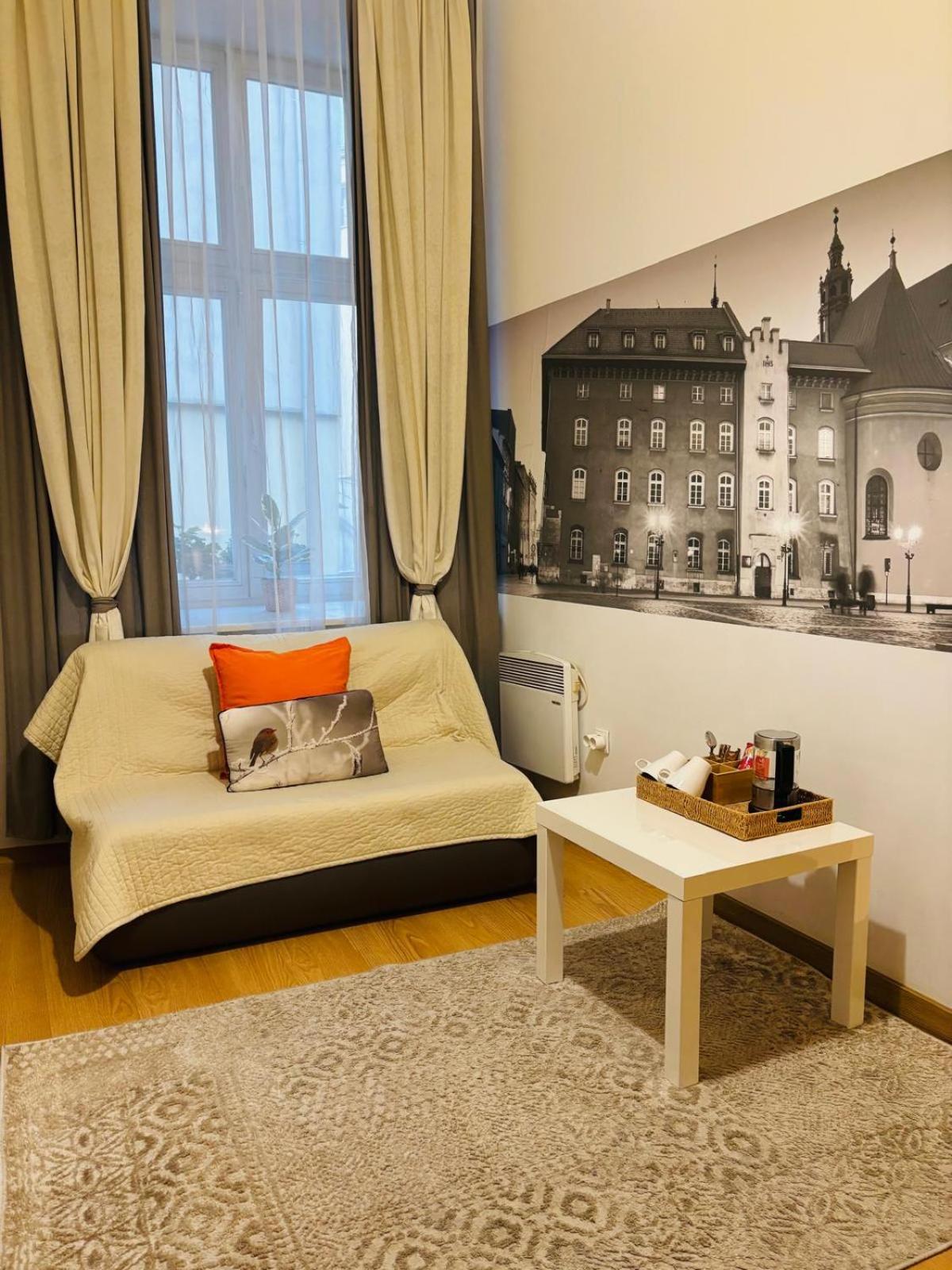 Basic Triple Room